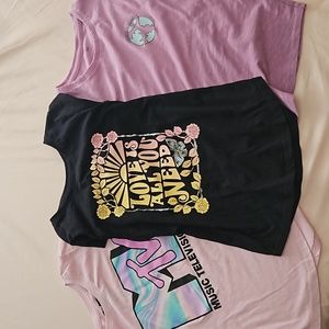 Lot of 3 girls graphic tees